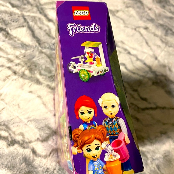 LEGO Friends Heartlake City Organic Café 41444 Building Kit, Factory Sealed - Picture 9 of 11